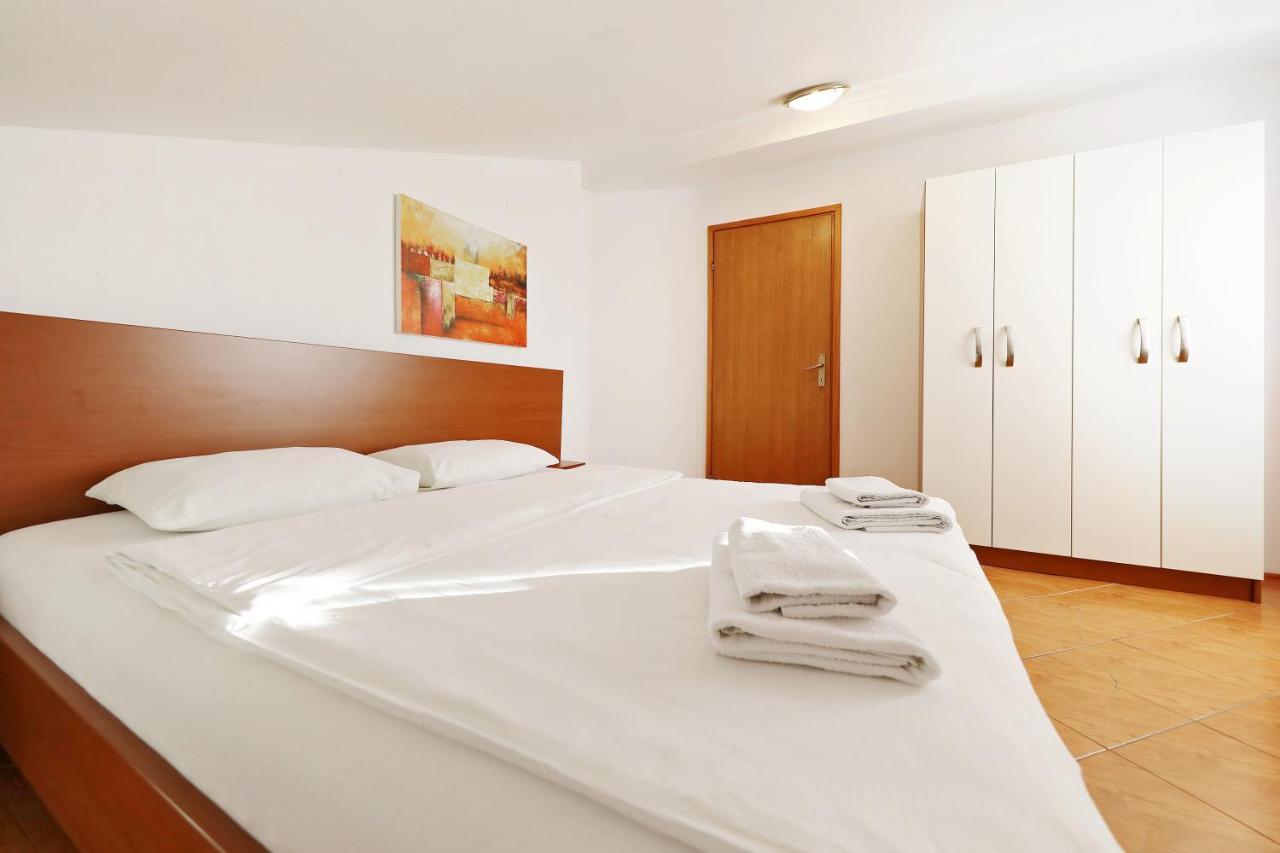 Apartmani "Jadran" Pag Town Dış mekan fotoğraf